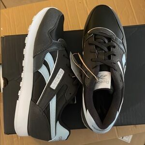 Reebok ULTRA FLASH Black and Gray Sneakers with lace up